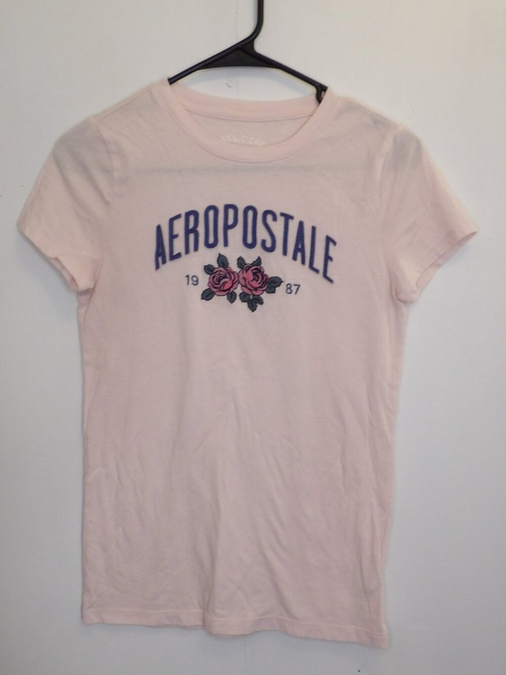 Aeropostale, Light pink classic crew tee w/Flower graphic (Women's Medium)